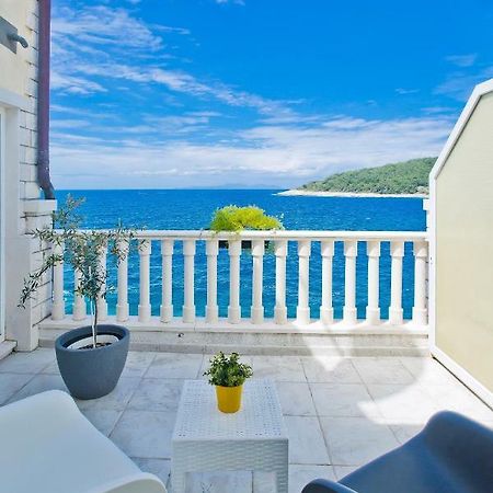 Luxury Bellavista Amazing Sea Holidays With Private Beach & Parking มิลนา ภายนอก รูปภาพ