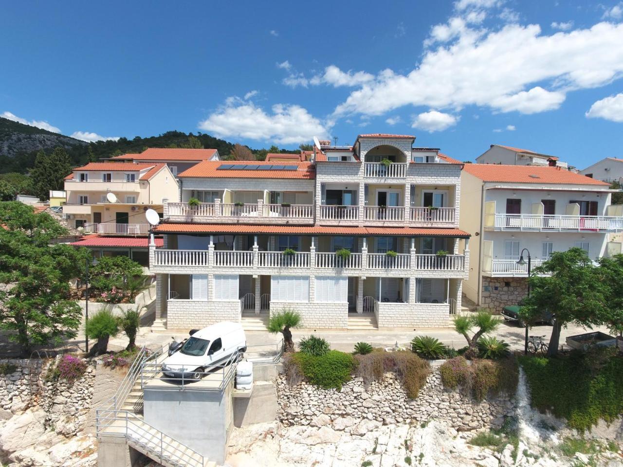 Luxury Bellavista Amazing Sea Holidays With Private Beach & Parking มิลนา ภายนอก รูปภาพ