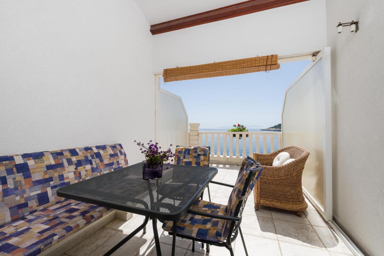 Luxury Bellavista Amazing Sea Holidays With Private Beach & Parking มิลนา ภายนอก รูปภาพ
